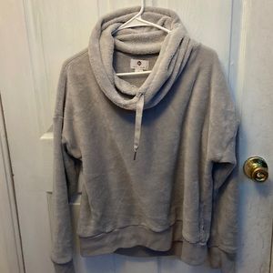 Well + Clam pullover